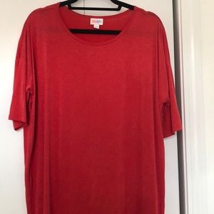 Red lularoe top